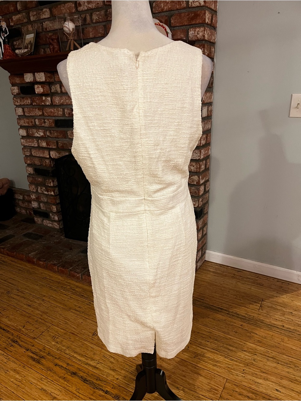 Nicole Miller Cream Sleeveless V-Neck Textured Mini Dress - Picture 2 of 3